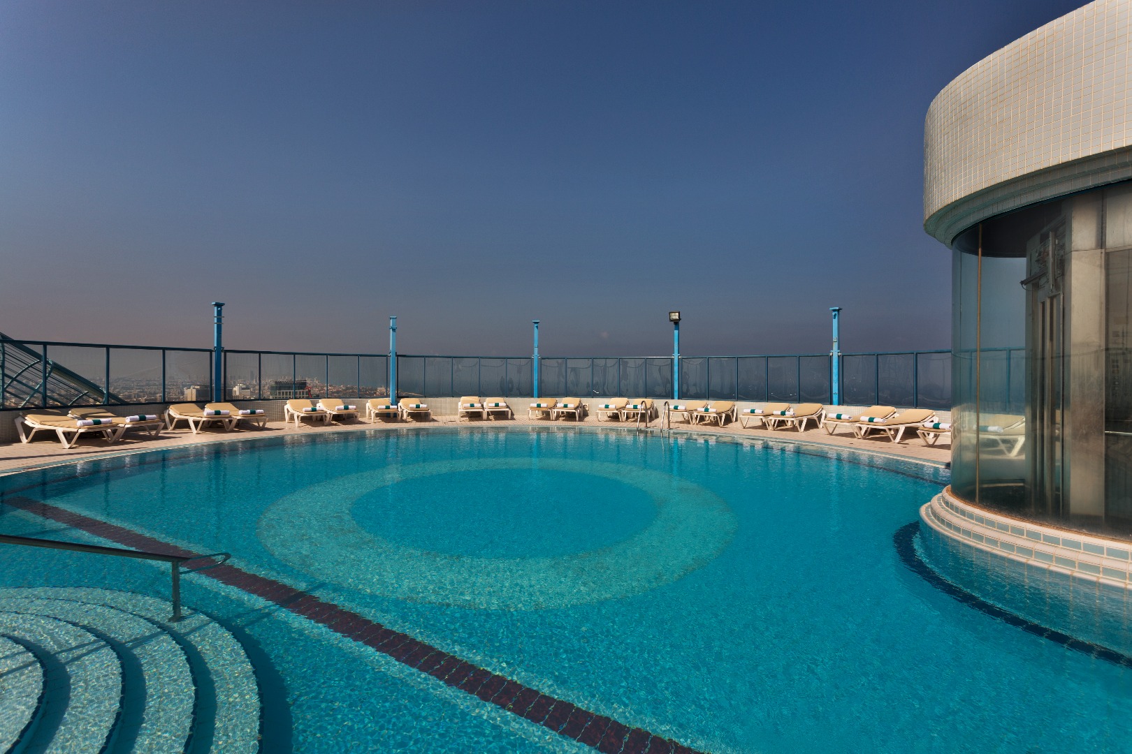 Sea Tower - Tel Aviv Hotels